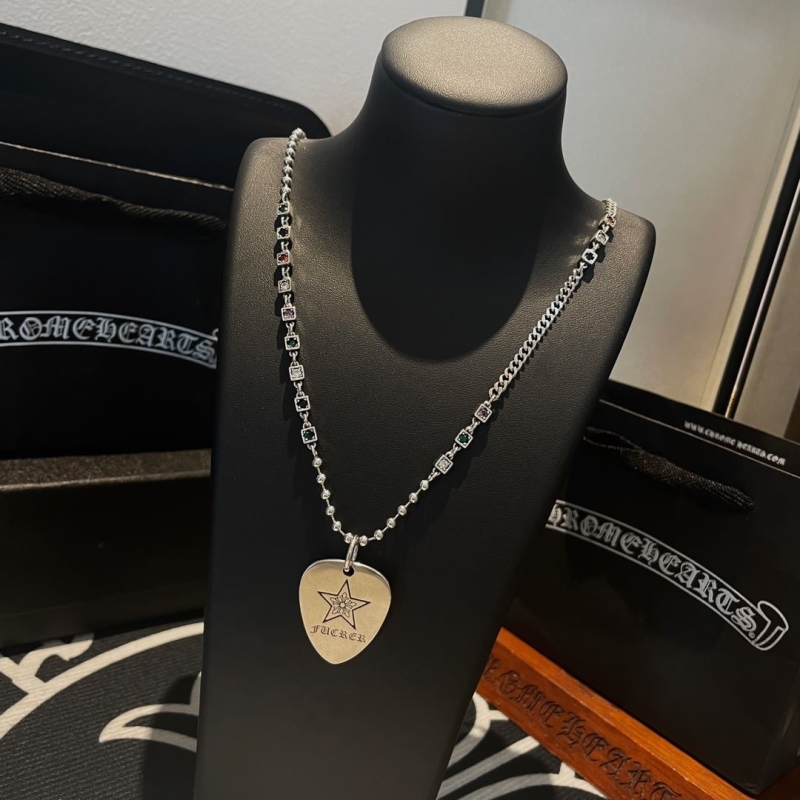 Ch**me He**ts necklaces